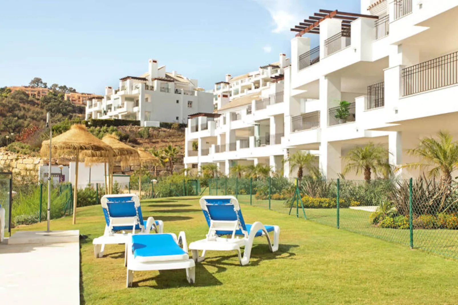 Appartements à Ojen-Image-tags.