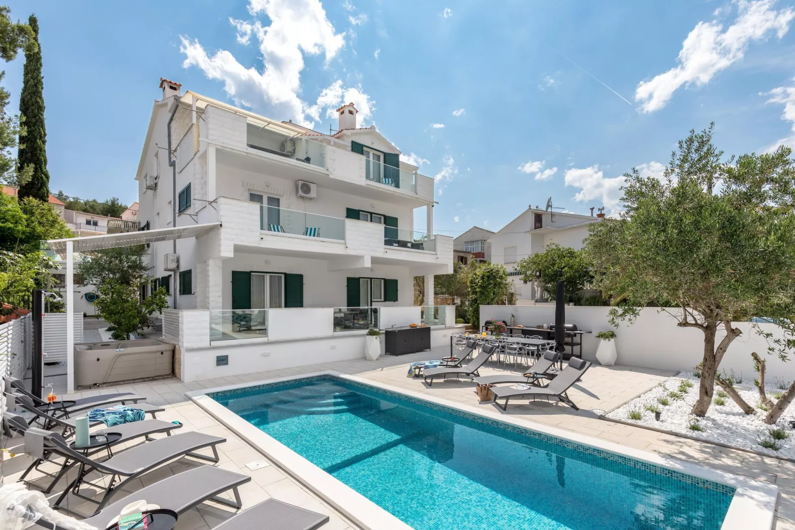 Marina Jacuzzi  Apartment  C-Exterior summer