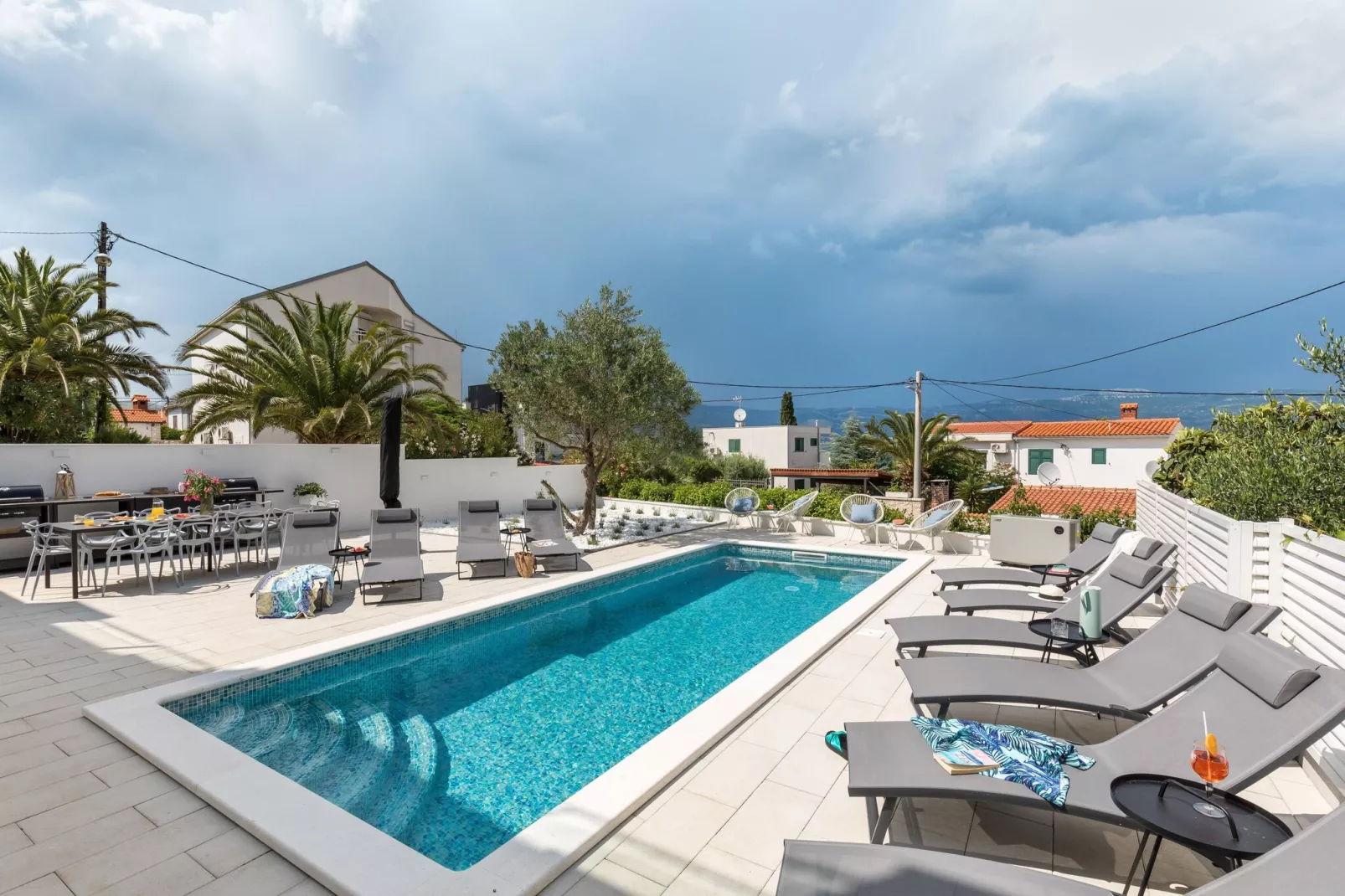 Marina Jacuzzi  Apartment  C-Pool