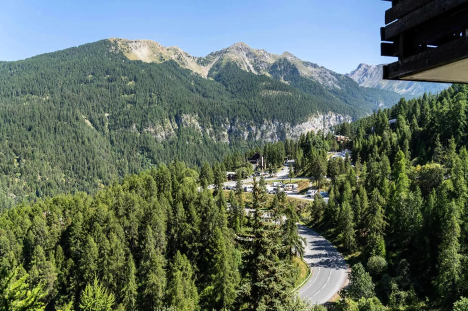 Résidence Le Belvedere - View in summer