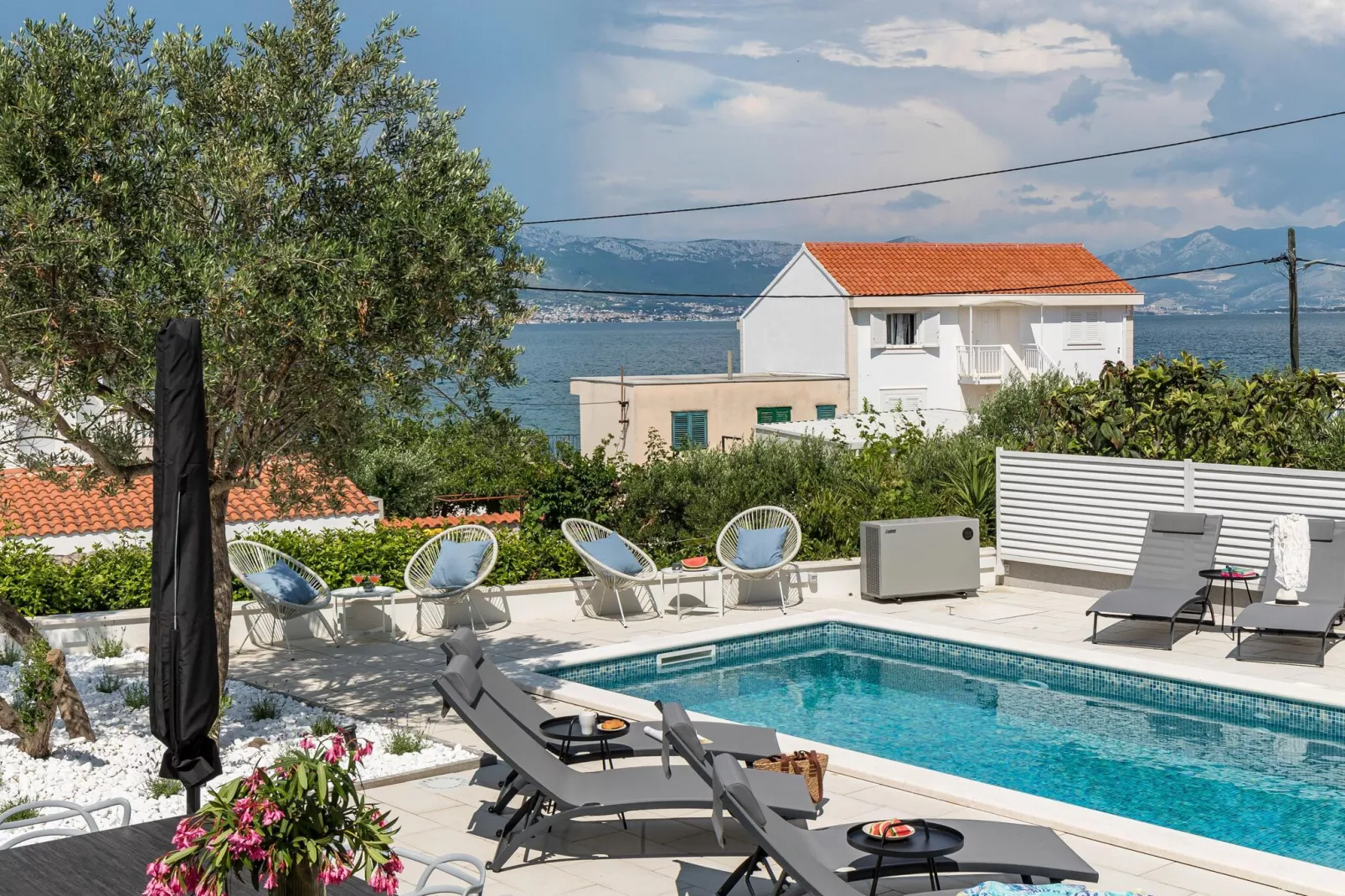 Marina Jacuzzi  Apartment  C-View summer