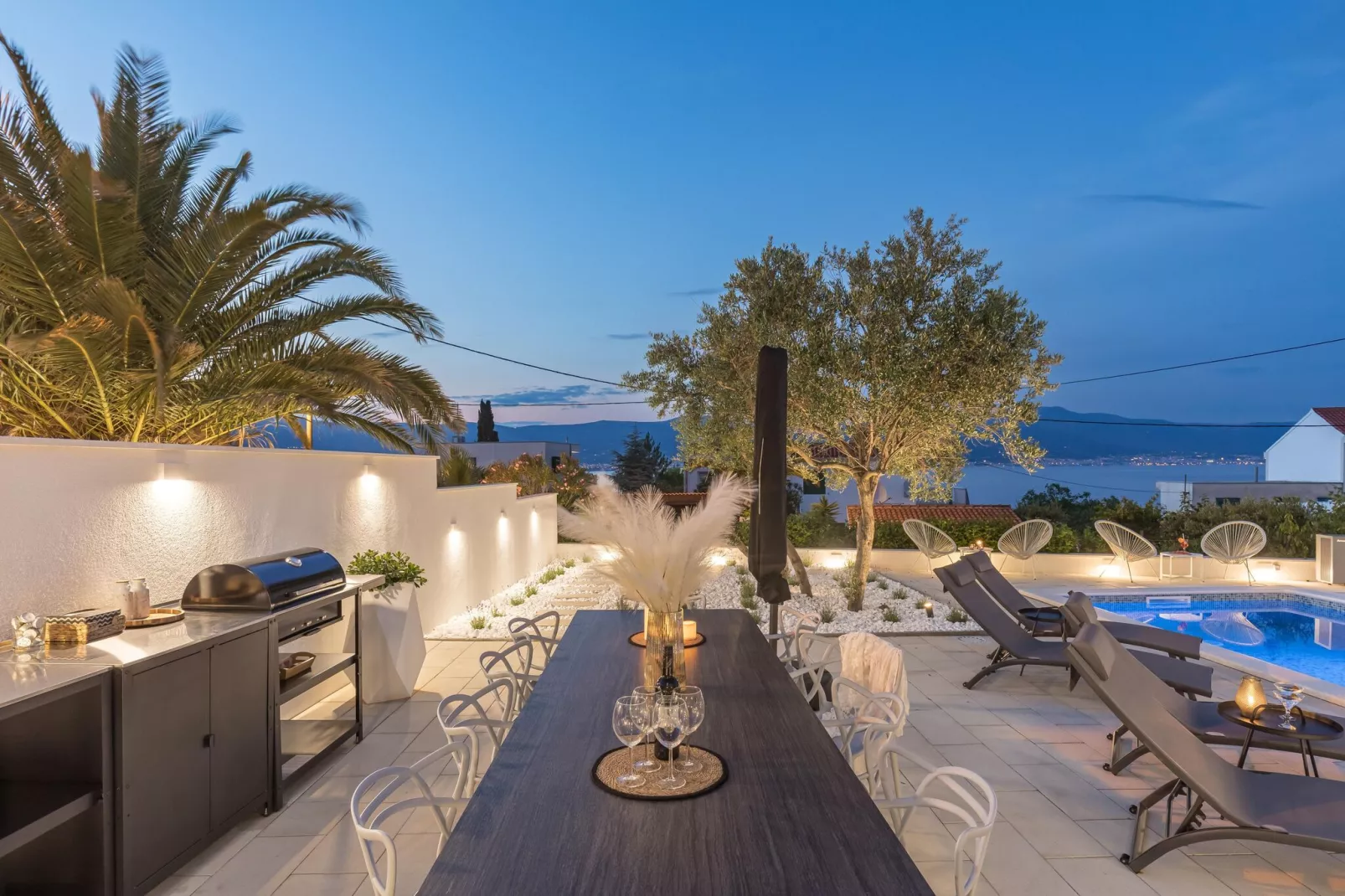 Marina Jacuzzi  Apartment  C-Facilities
