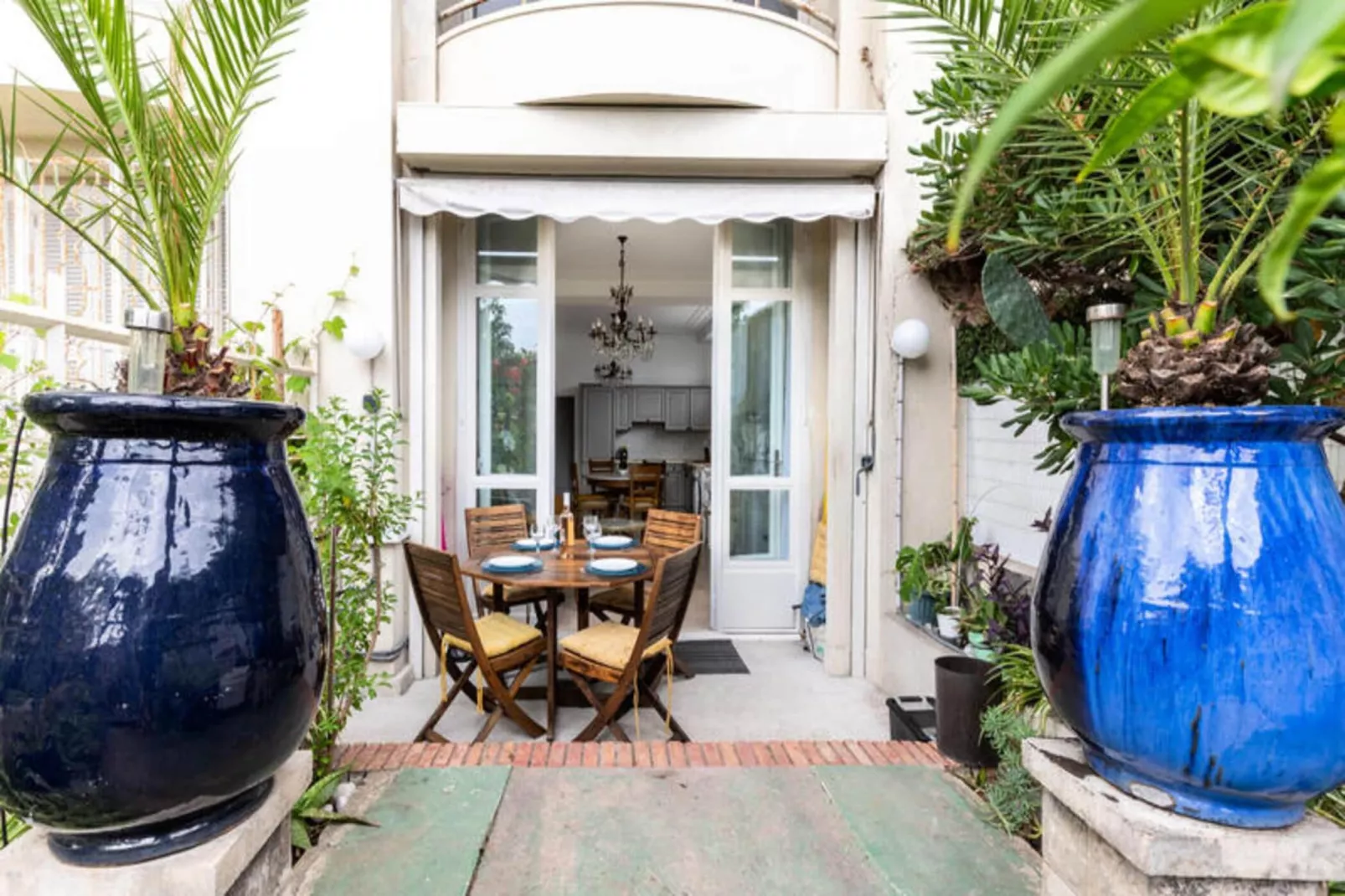 Appartements à Nice-Terrasse/Balkon