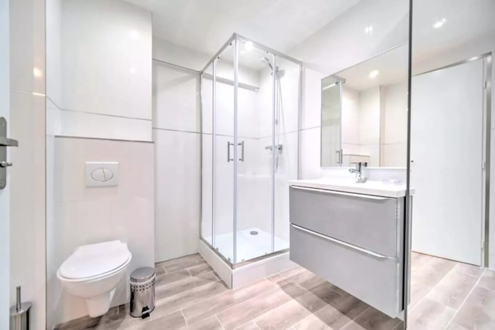 4 Pi&egrave;ces - Moderne Lumineux Croisette 1 Mn, Coeur De Cannes Olam Properties-Image-tags.