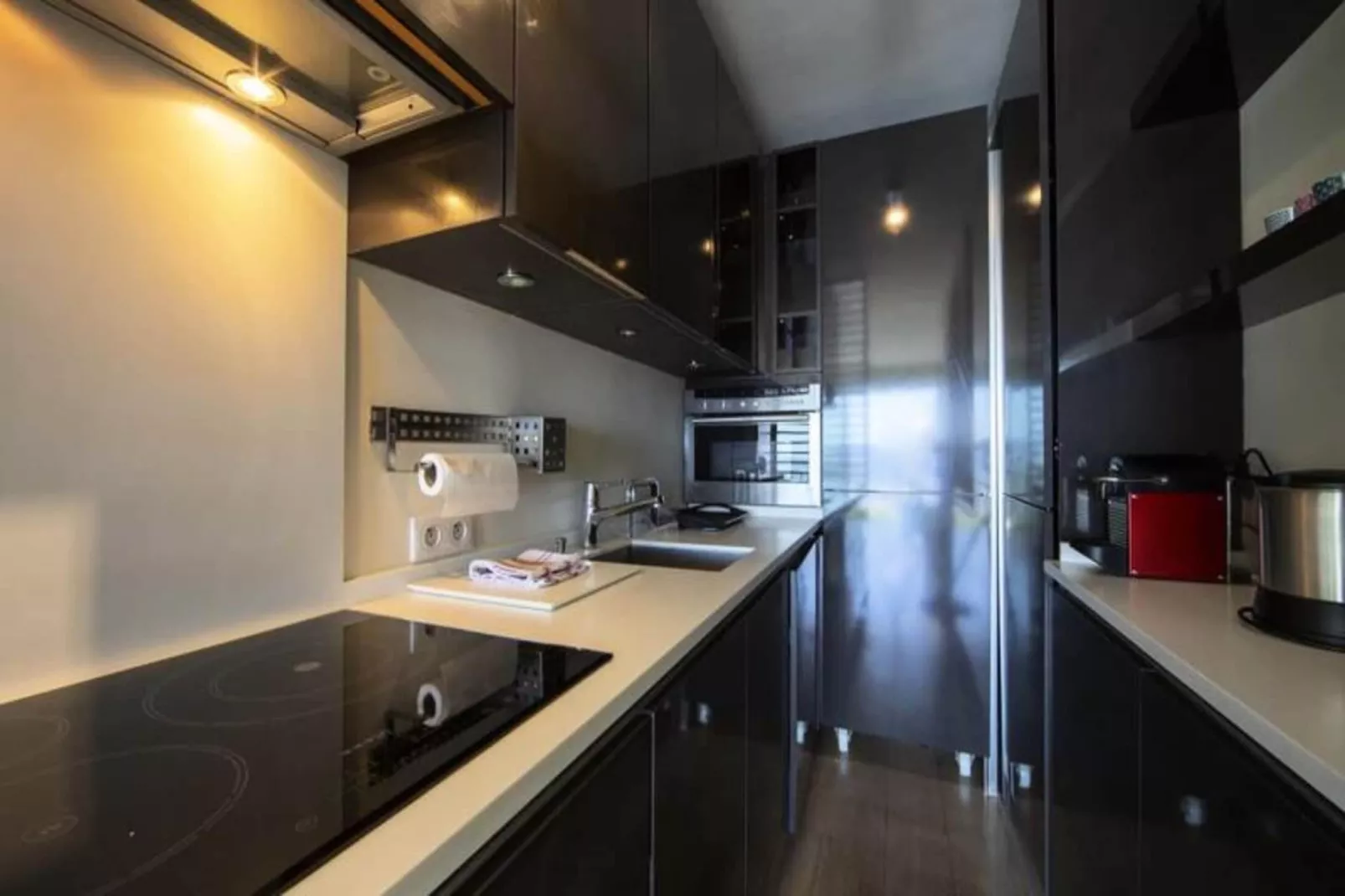 Résidence Appartement &eacute;quip&eacute; 70 M&sup2; Face &agrave; La Mer Dernier &eacute;tage Avec Magnifique Vue Me-Exterior in summer