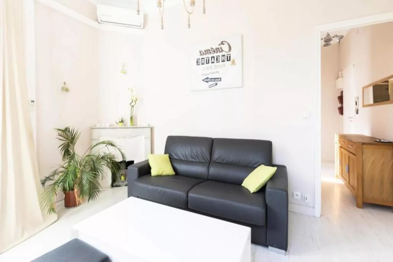 Résidence Appartement 39 M2 En Plein Centre Ville De Cannes, Climatis&eacute;-Extérieur été