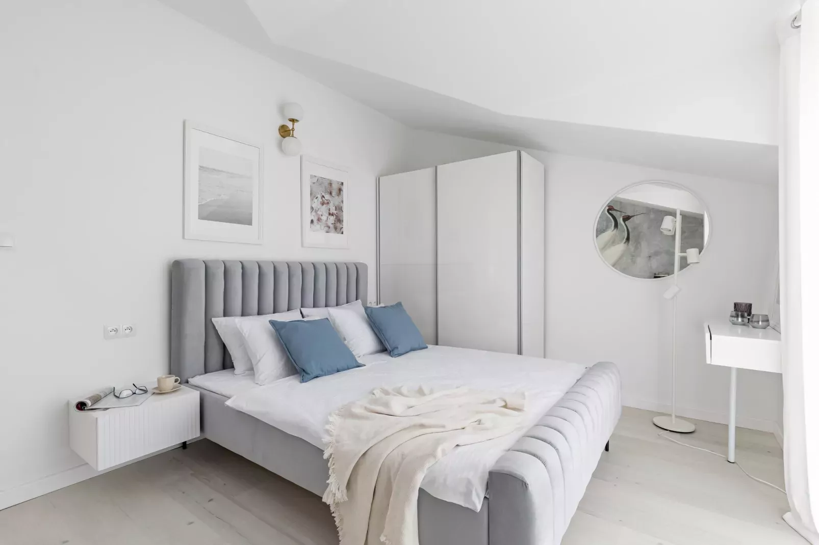 Marina Top Floor apartment E