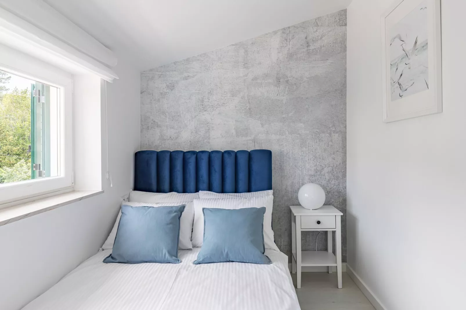Marina Top Floor apartment E-Bedroom