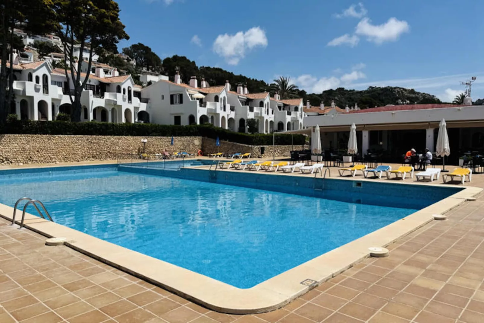 Appartements à Son Bou-Image-tags.