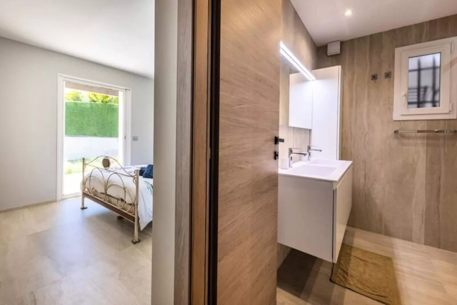 06ak1 - Villa 4 Chambres, Piscine Et Sauna-Image-tags.