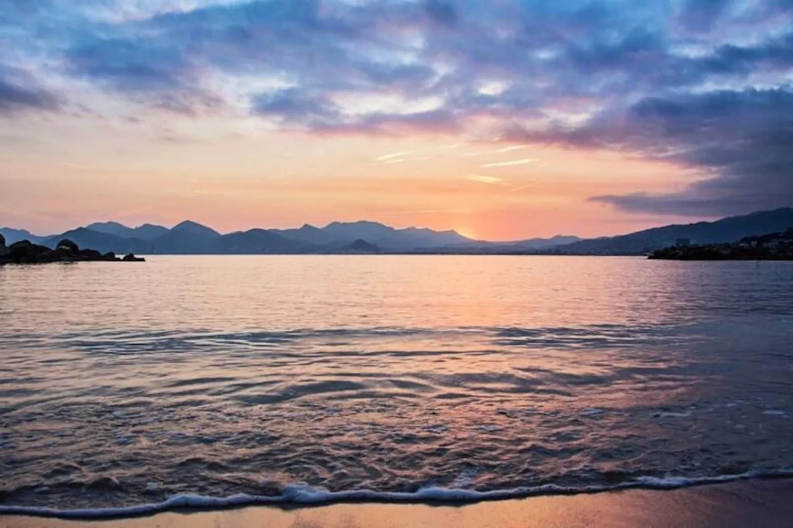 Lumineux Vaste 2 Pcs Balcon Parking, Centre Ville 1 Mn Olam Properties-Image-tags.