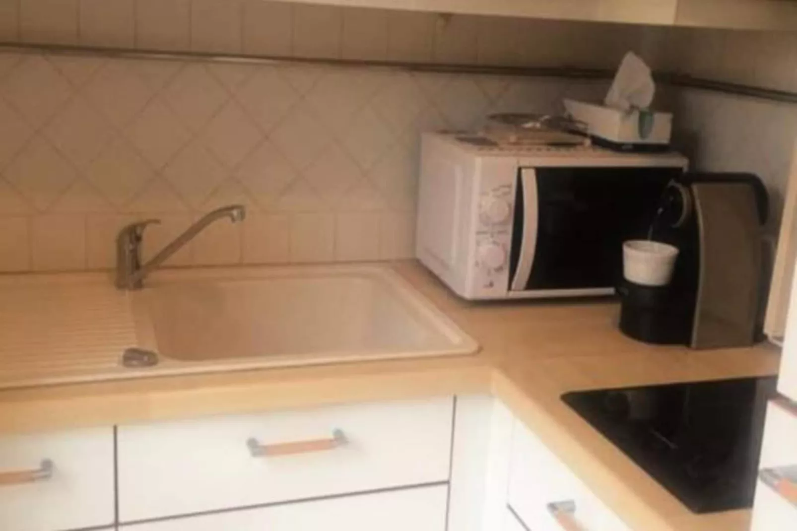 Résidence Coeur De La Rue Meynadier-Kitchen