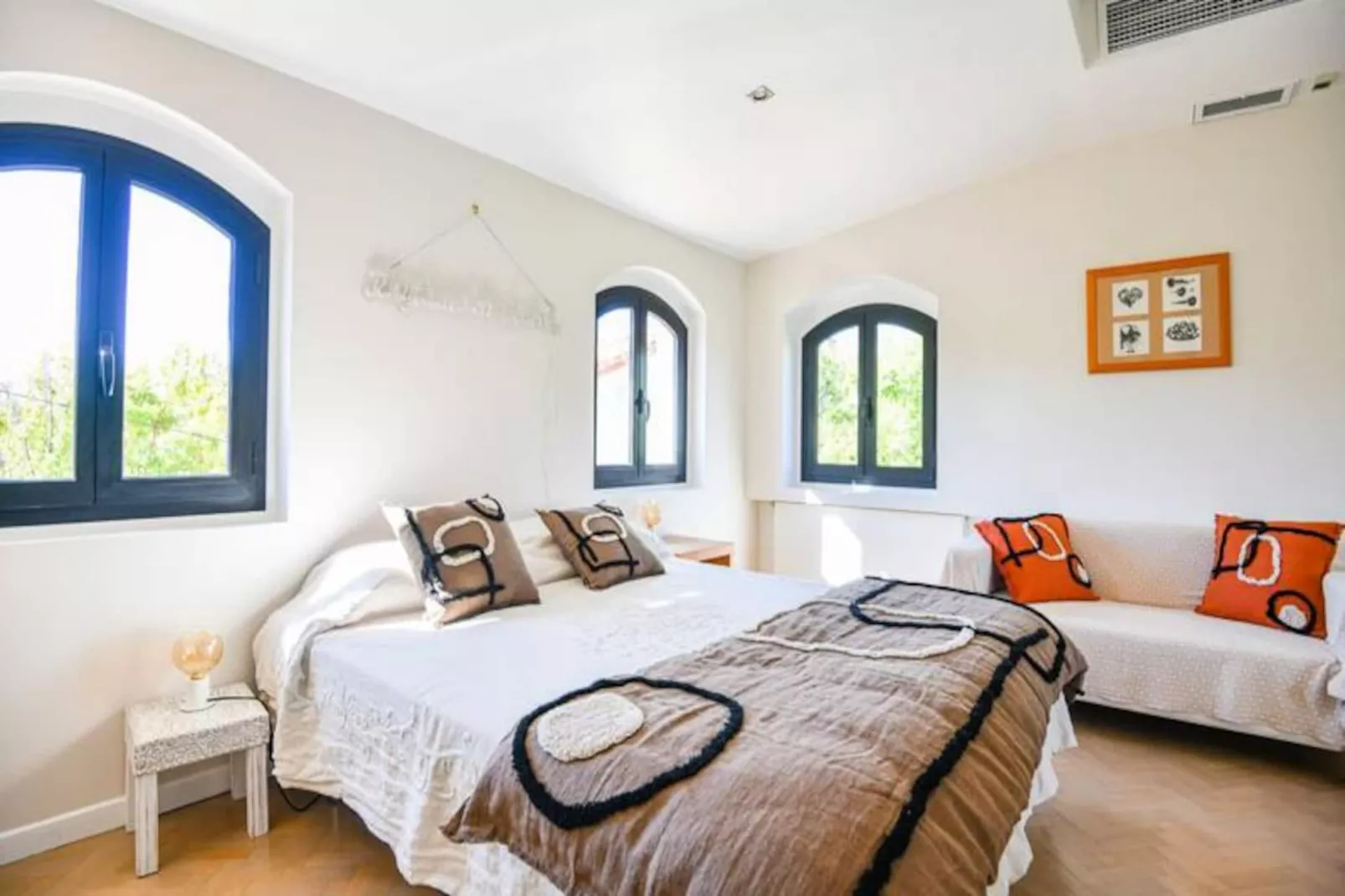 Villa Notre-dame - Piscine Parking 4 Chambres-Image-tags.