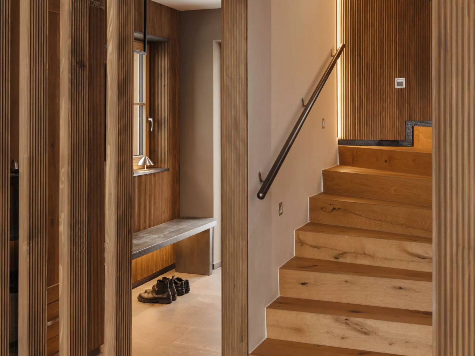 Royal Mountain Lodge-Inside