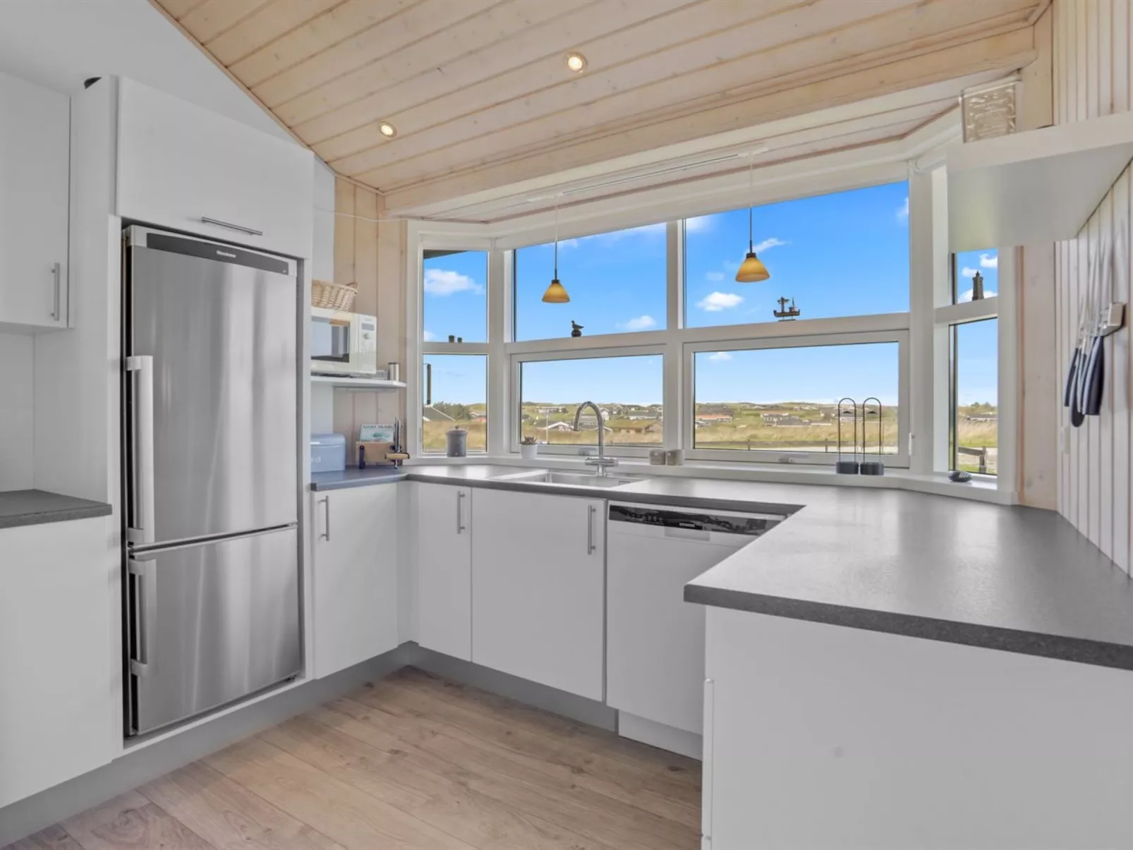 "Anthea" - 450m from the sea-Inside