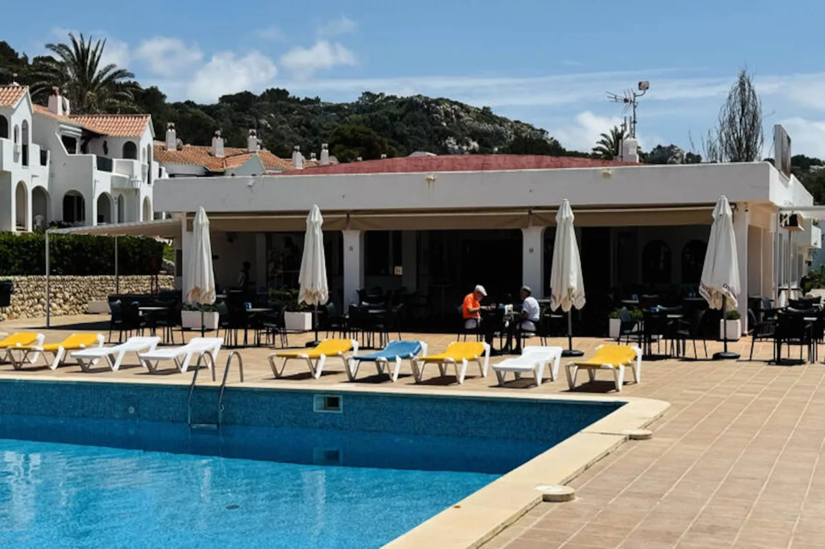 Appartements à Son Bou-Image-tags.