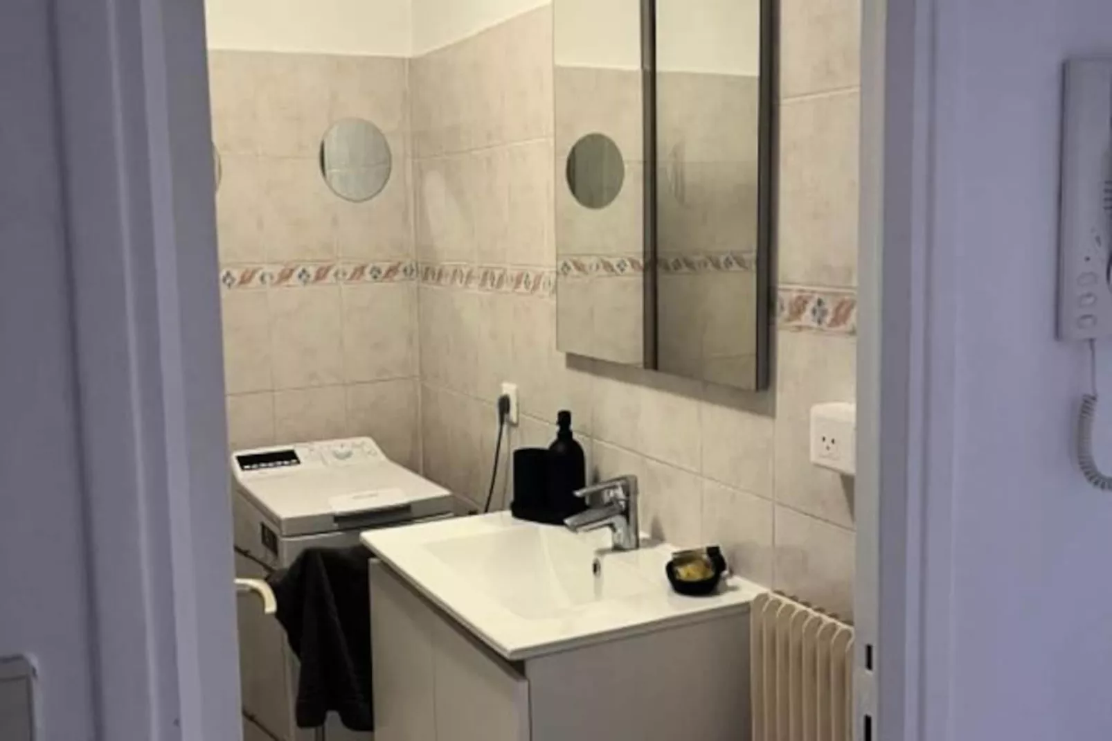 06bq : Studio &agrave; Deux Pas Des Plages-Image-tags.