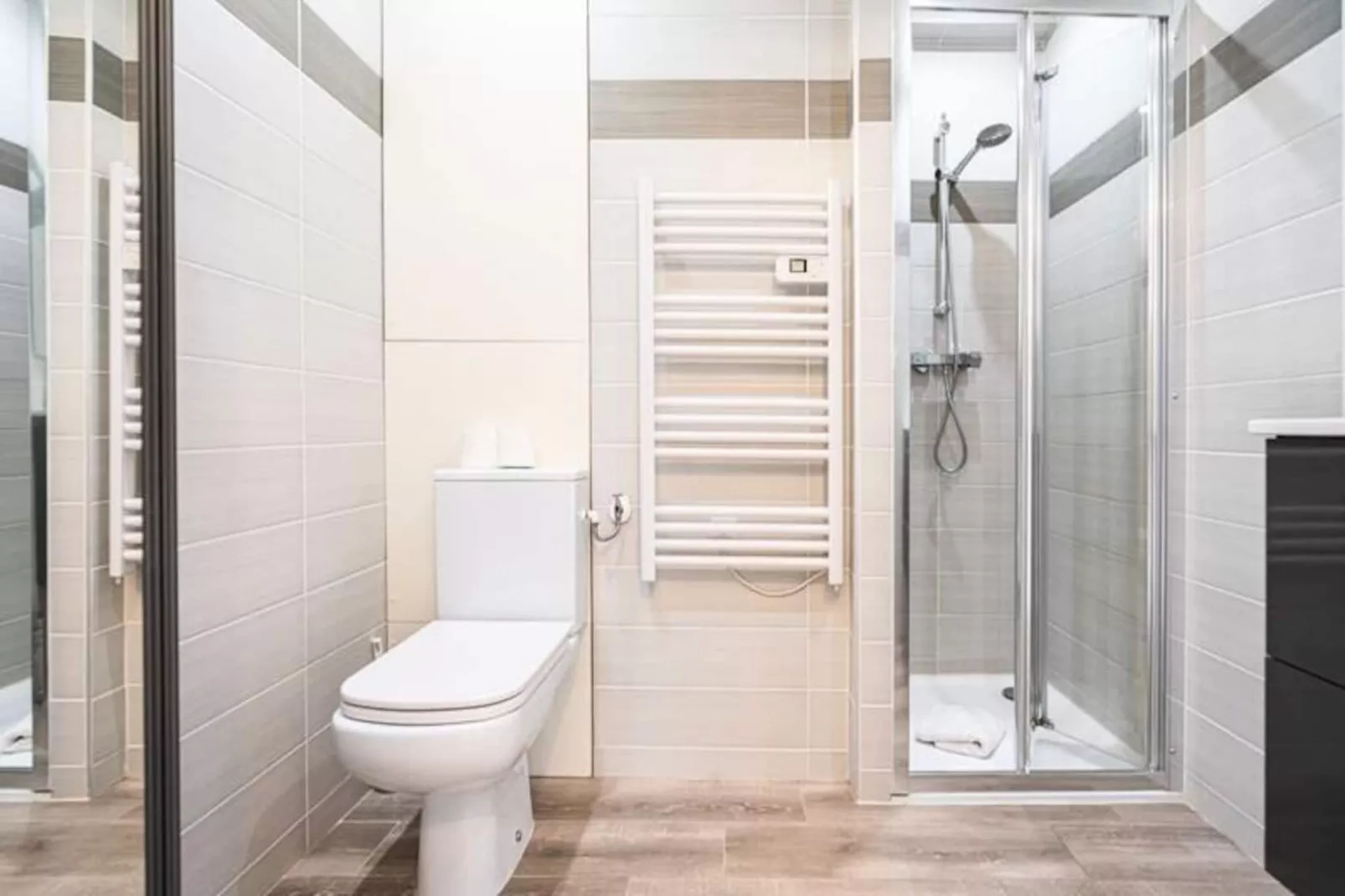 4 Pi&egrave;ces - Moderne Lumineux Croisette 1 Mn, Coeur De Cannes Olam Properties-Image-tags.