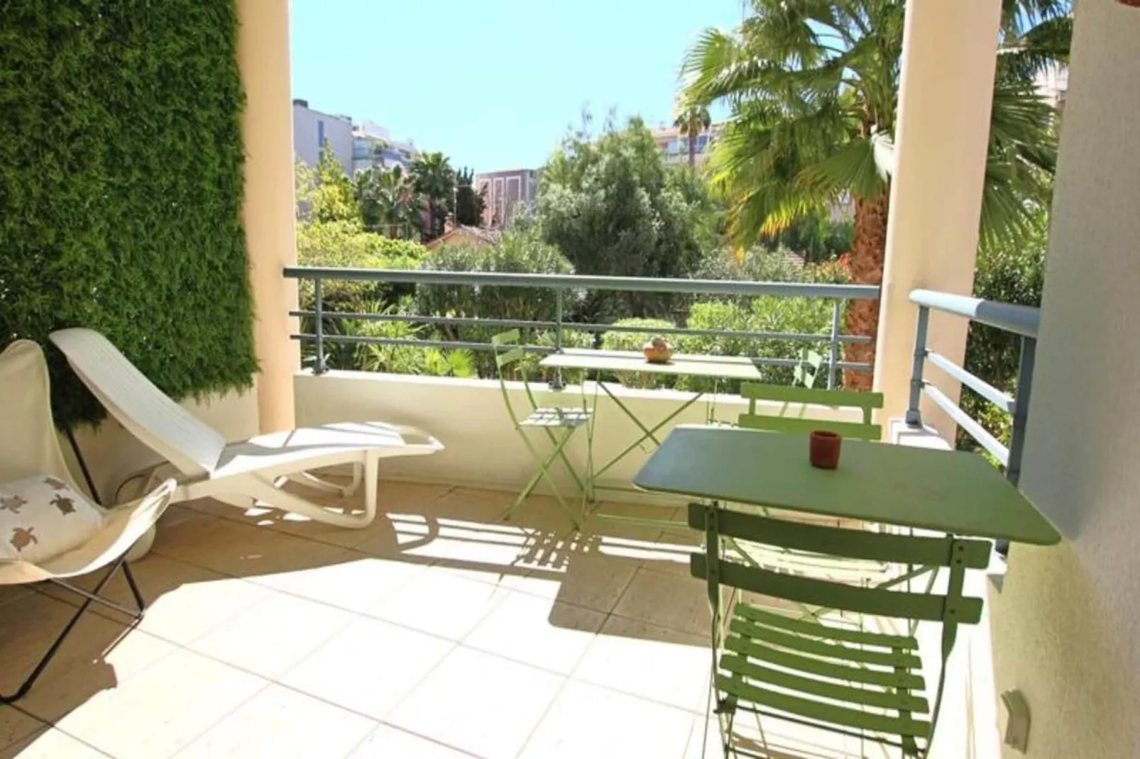 Résidence Appartement Rénové Avec 2 Chambres & Salle De Bain à La Décoration Raffinée-Salle de loisirs