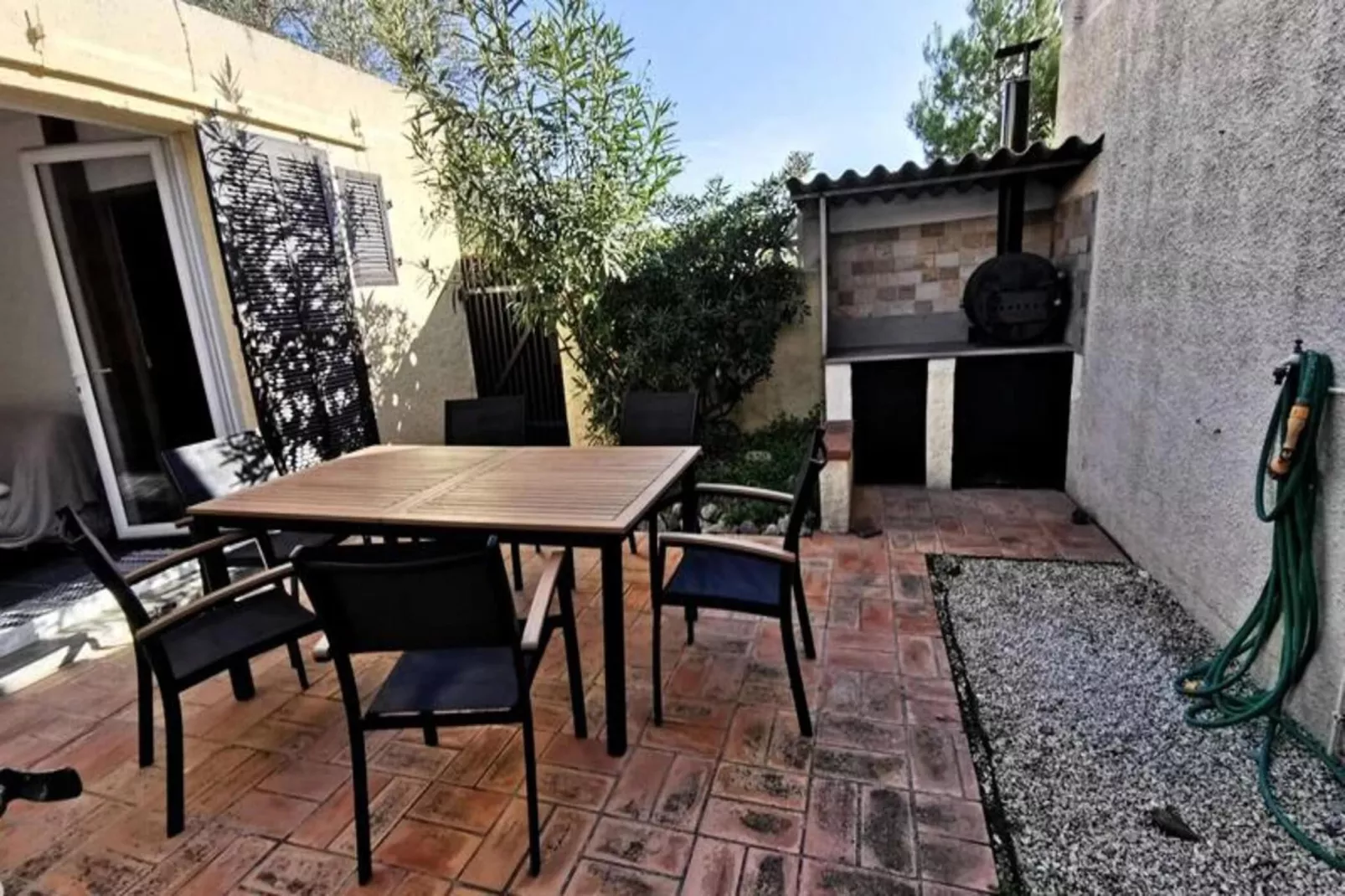 Résidence Les Patios 1-Jardins en été