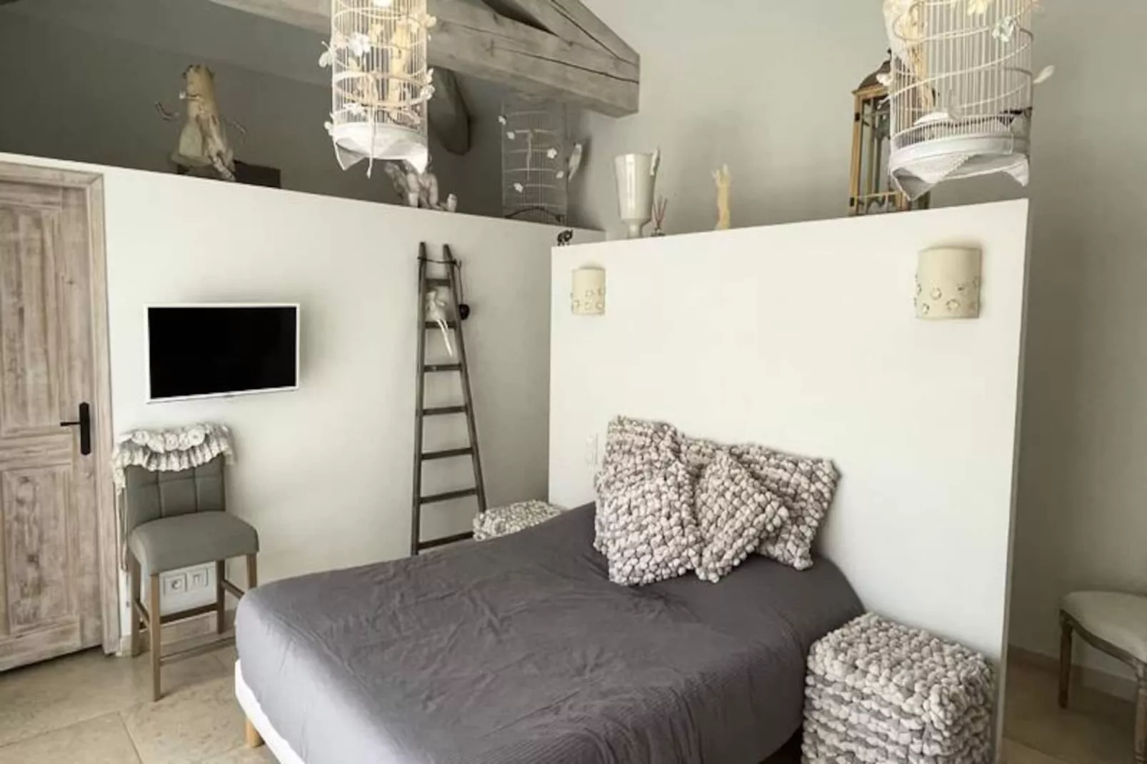 Belle Villa Contemporaine, Piscine Et Grand Jardin-Image-tags.