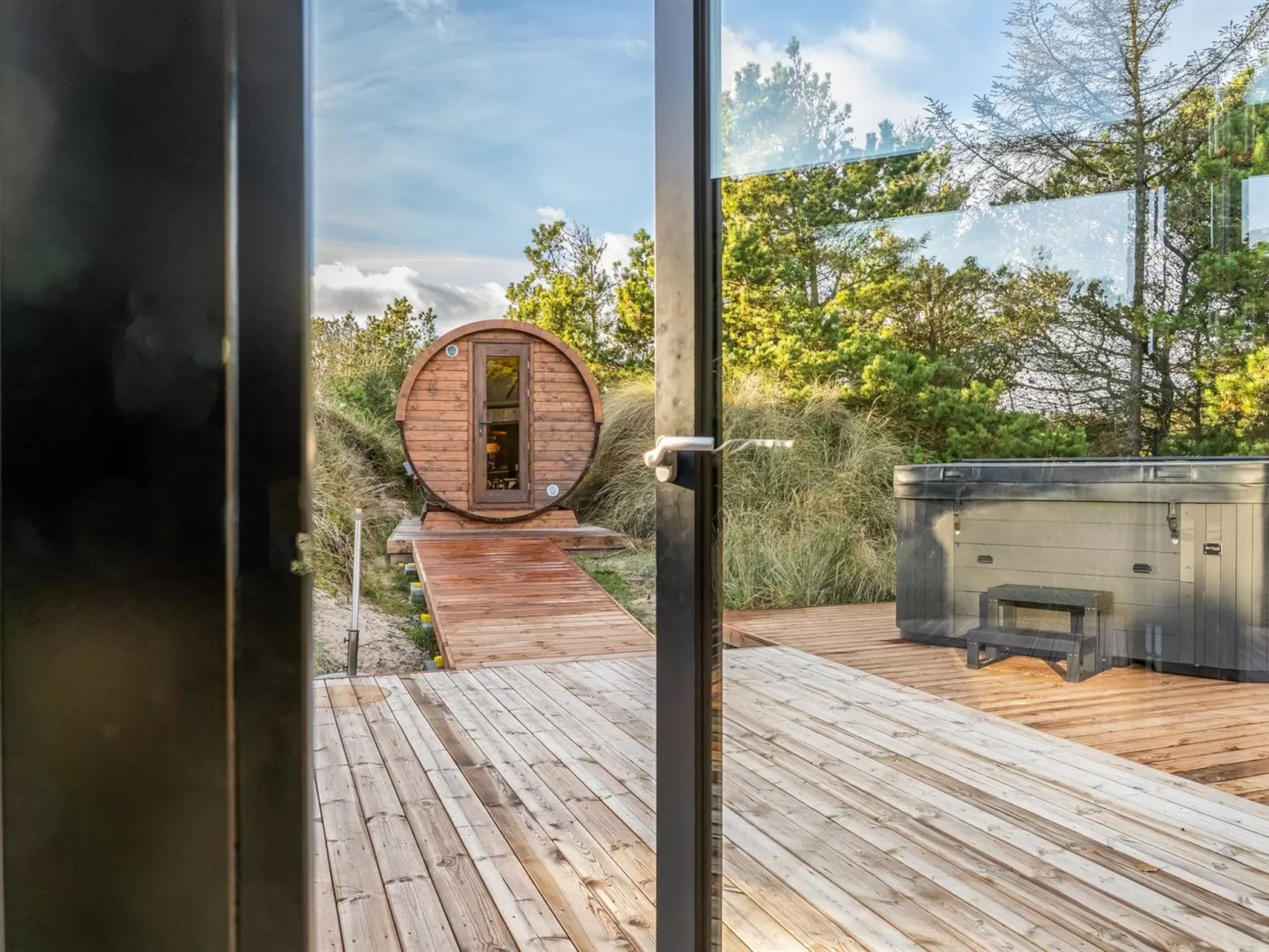 "Erja" - 600m from the sea-Outside