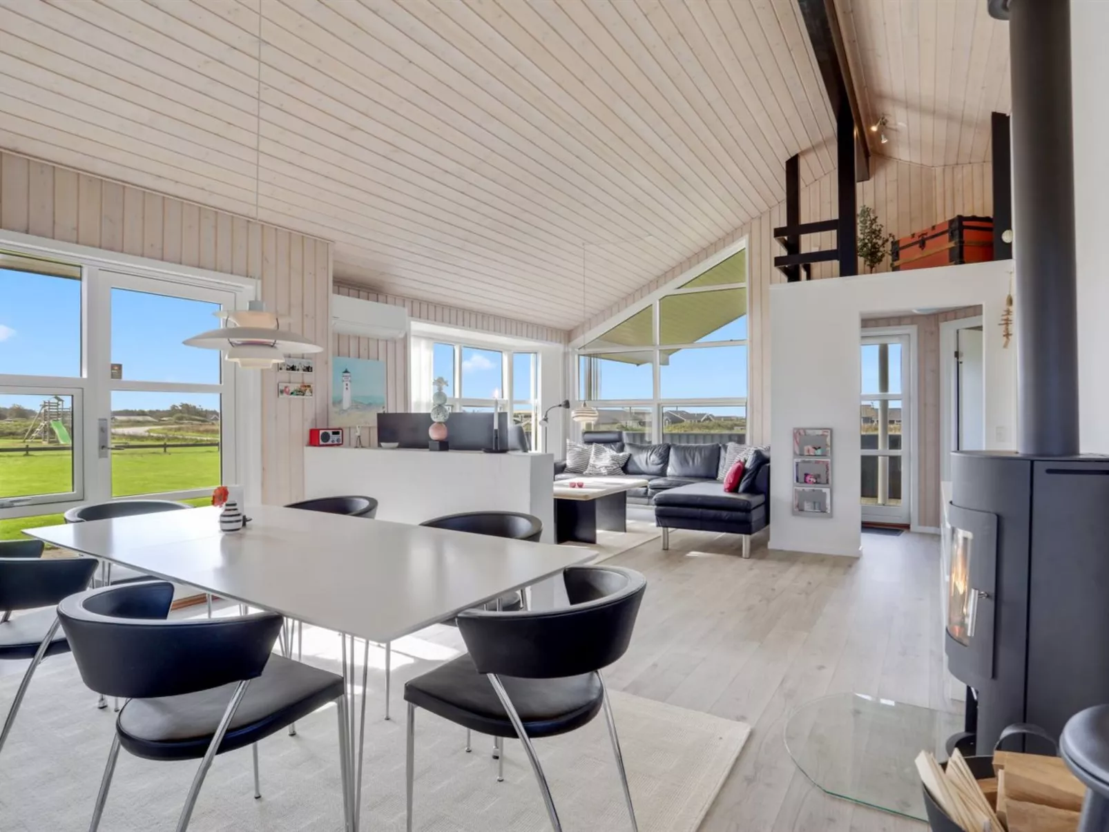 "Anthea" - 450m from the sea-Inside