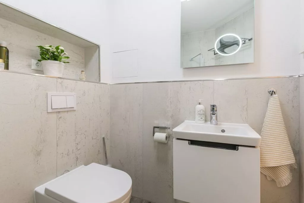 215148-Nicht zugeordnet