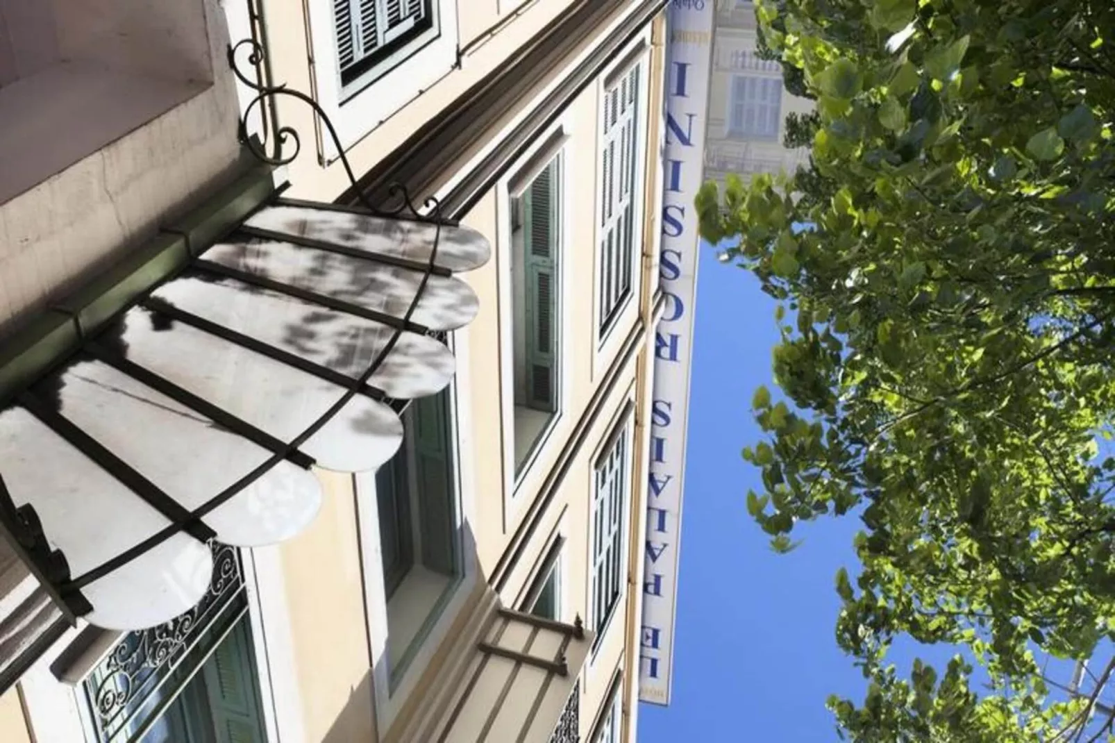 Appart'hôtel Odalys Palais Rossini-Exterior in summer
