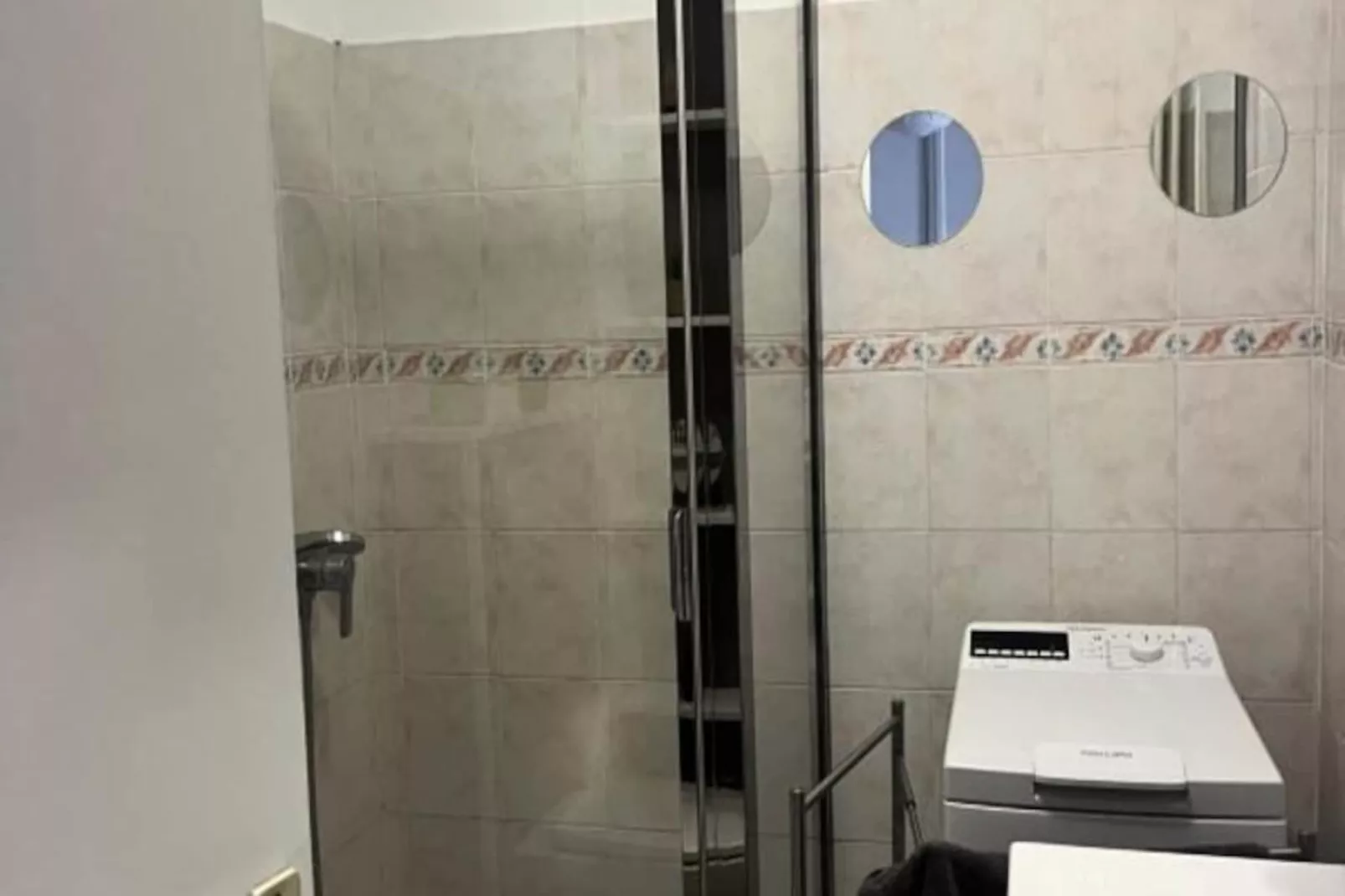 06bq : Studio &agrave; Deux Pas Des Plages-Image-tags.