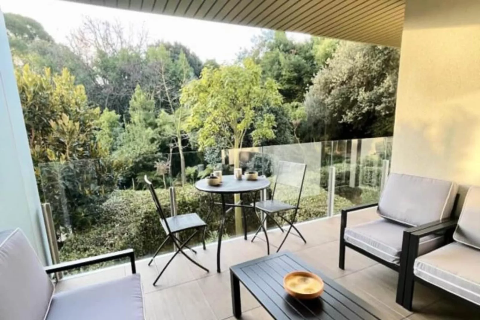 Résidence Bnb Renting Beau  2 Pi&egrave;ces Dans Un Immeuble Neuf Avec Piscine Avec Parking-Terrasse / balcon