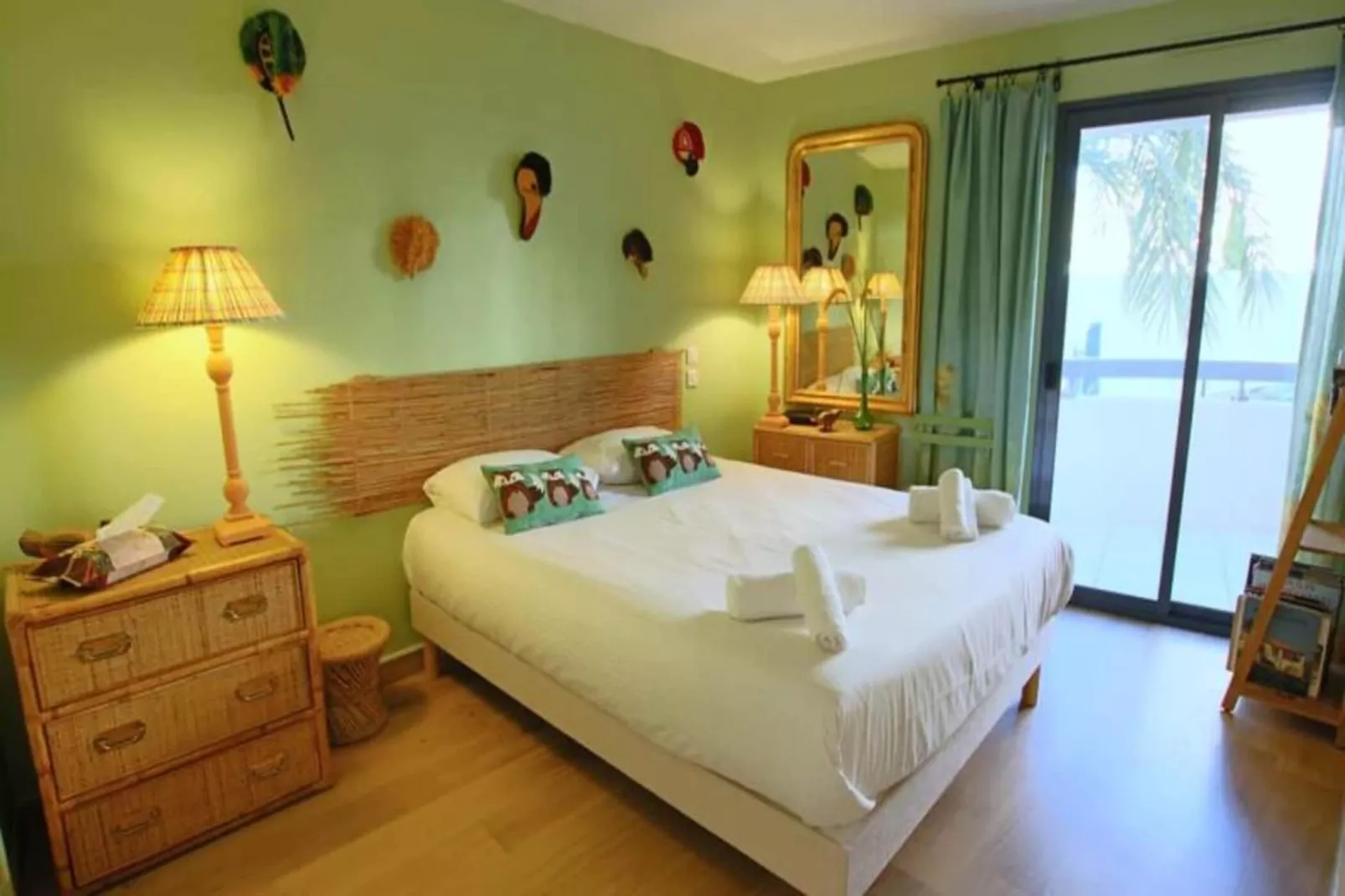 Résidence Appartement Rénové Avec 2 Chambres & Salle De Bain à La Décoration Raffinée-Salle de loisirs