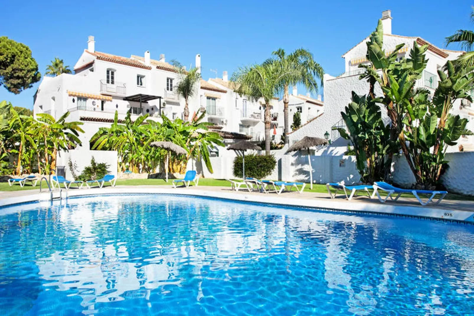 Studio à Estepona-Swimming pool