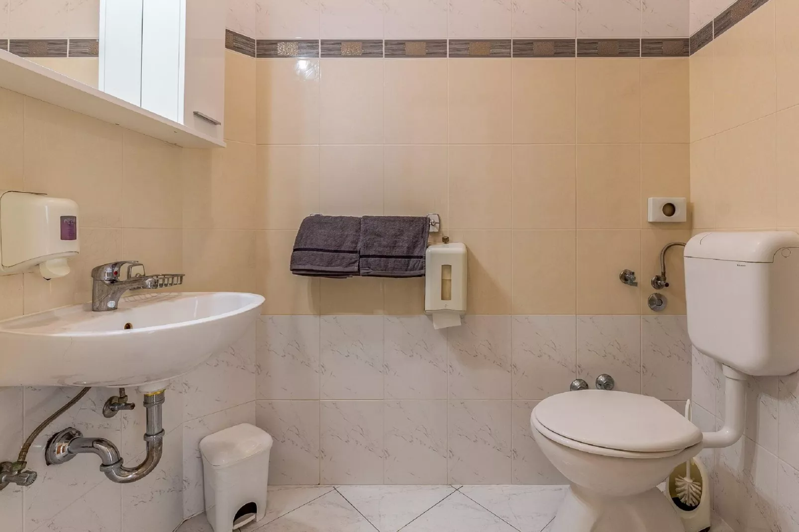 Apartman 1  4pax-Bathroom