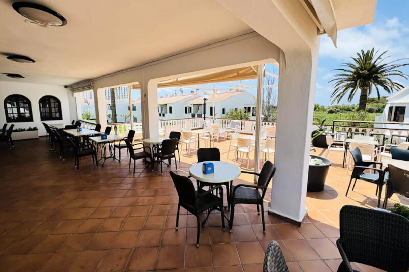 Appartements à Son Bou-Image-tags.