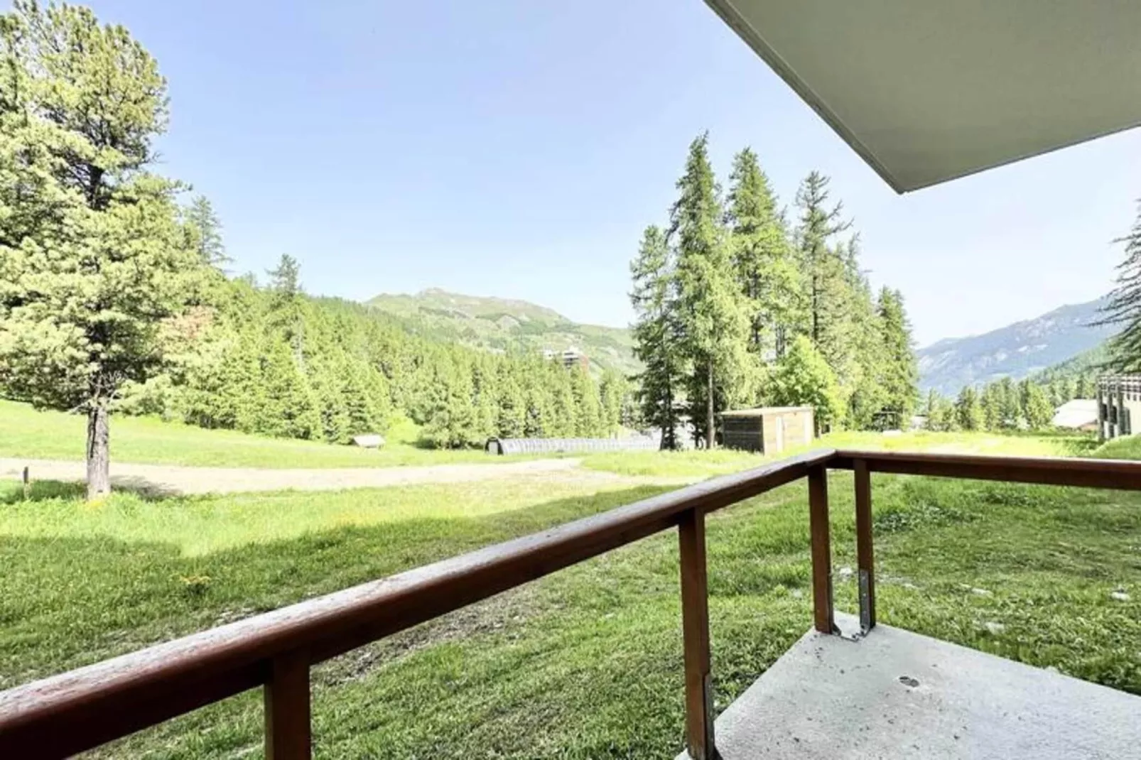 Résidence L'albane - Außenbereich Sommer