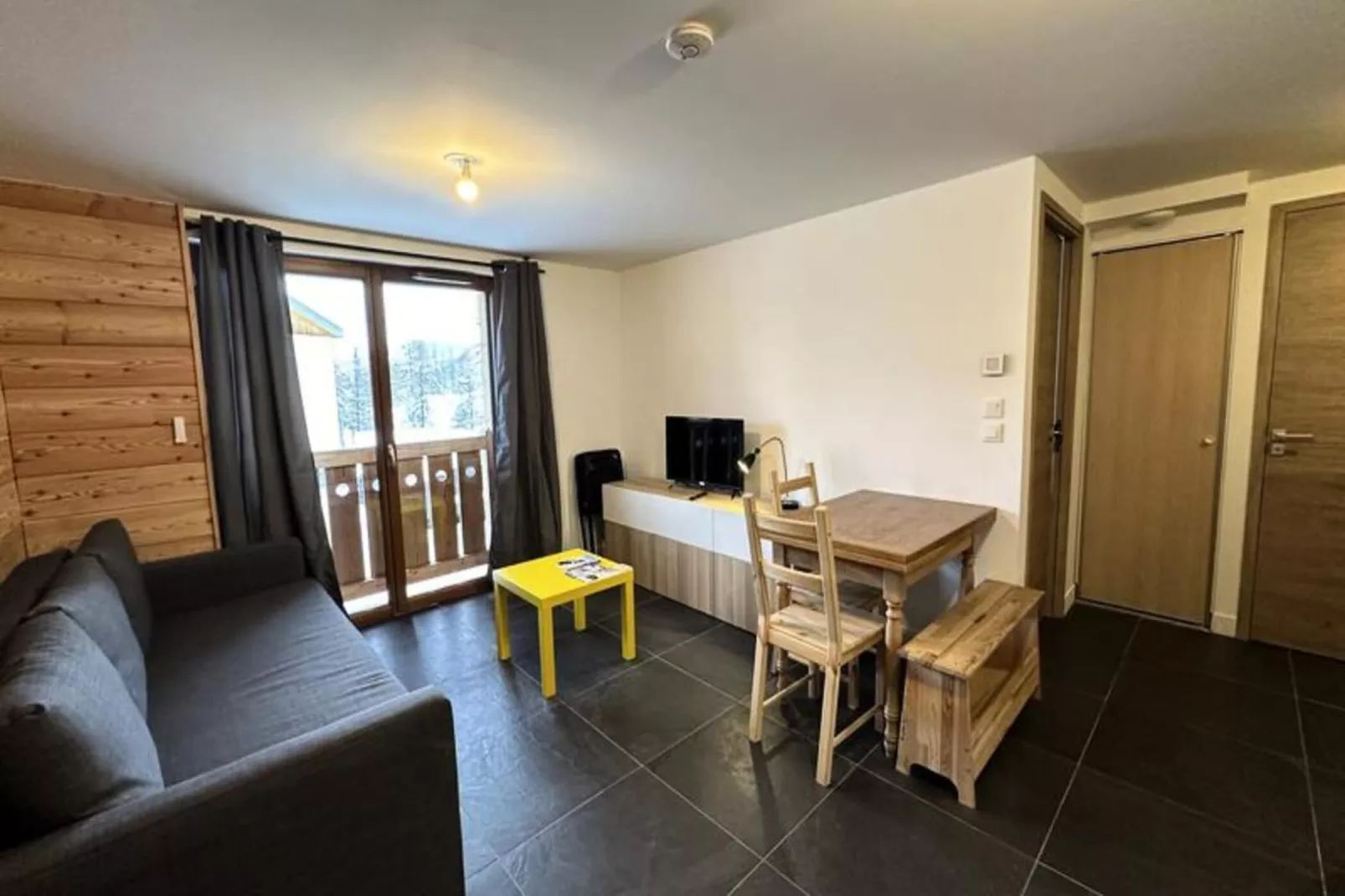 Varsea Residence - Außenbereich Sommer