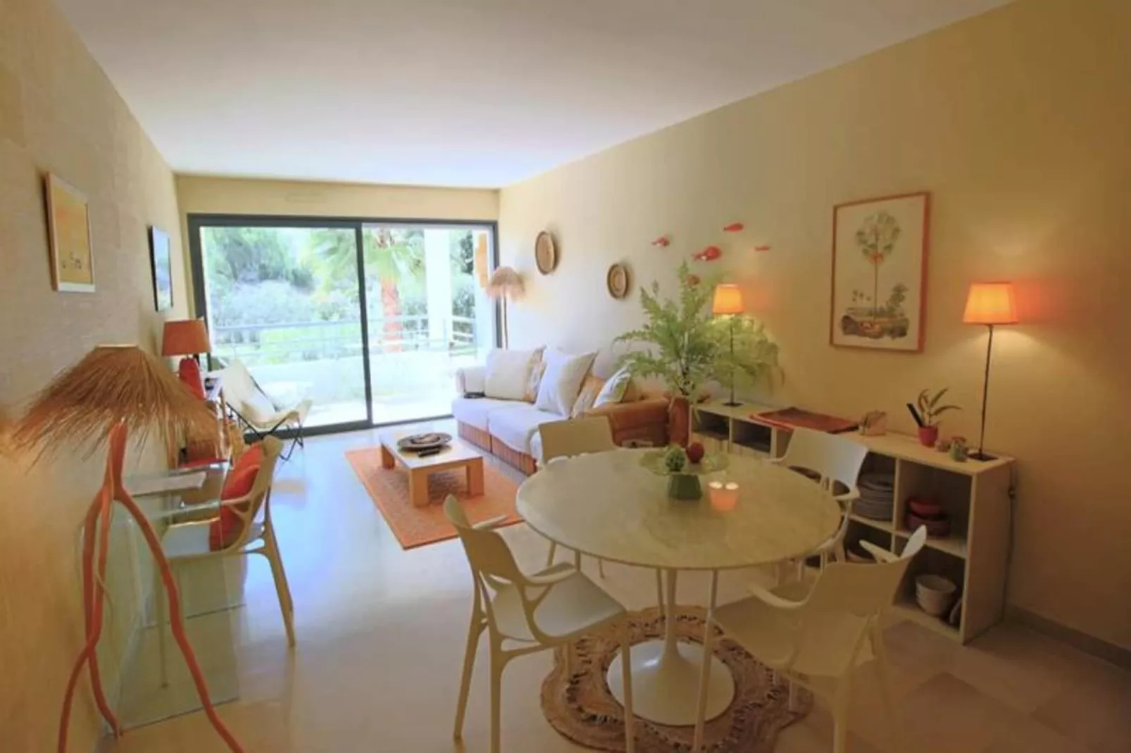 Résidence Appartement Rénové Avec 2 Chambres & Salle De Bain à La Décoration Raffinée-Salle de loisirs