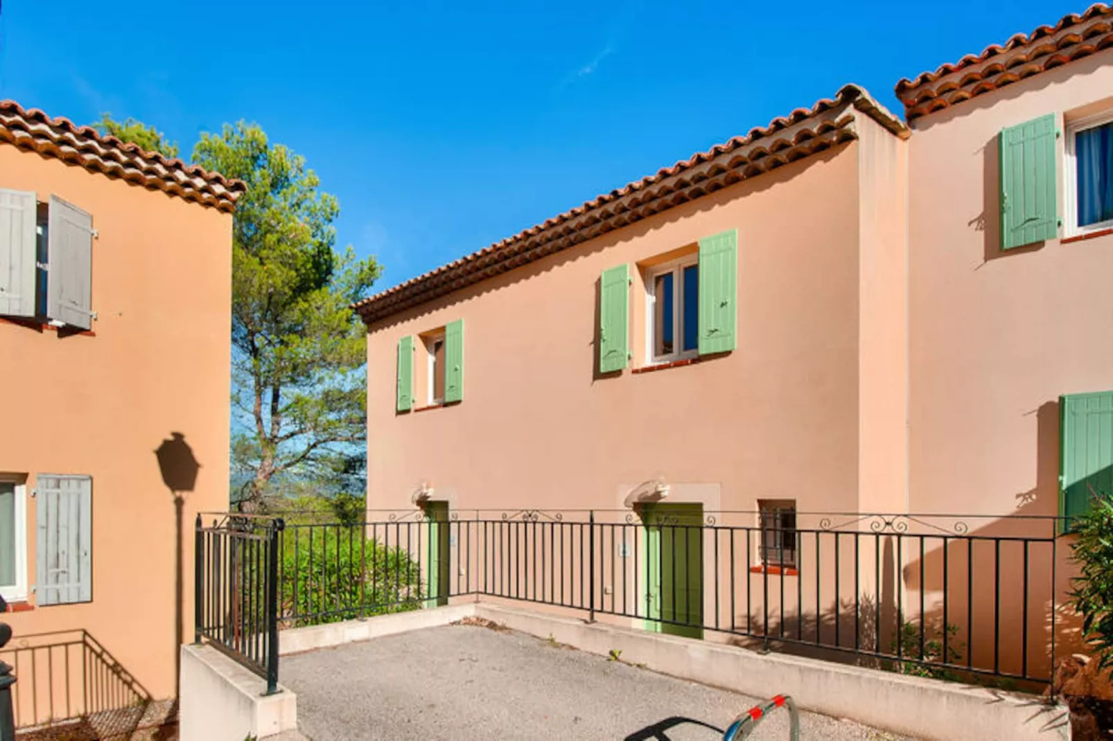 Les Coteaux de Pont Royal en Provence - maeva Home-Image-tags.