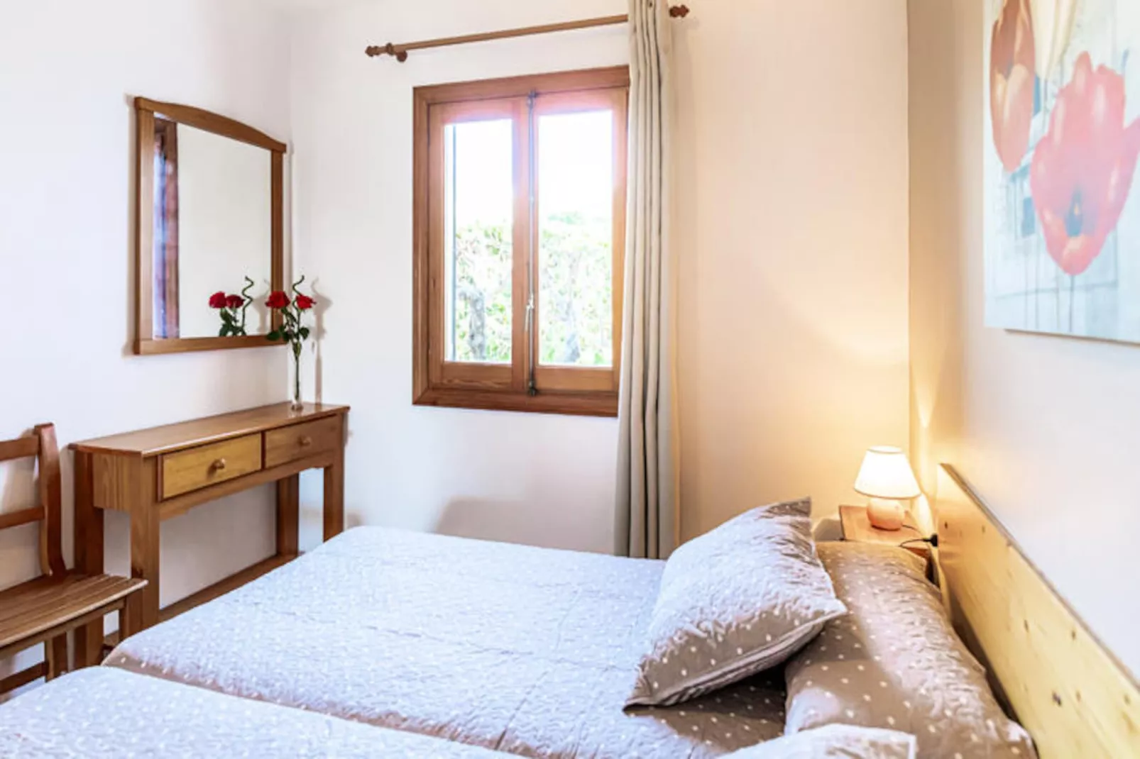 Maison à Son Bou-Image-tags.