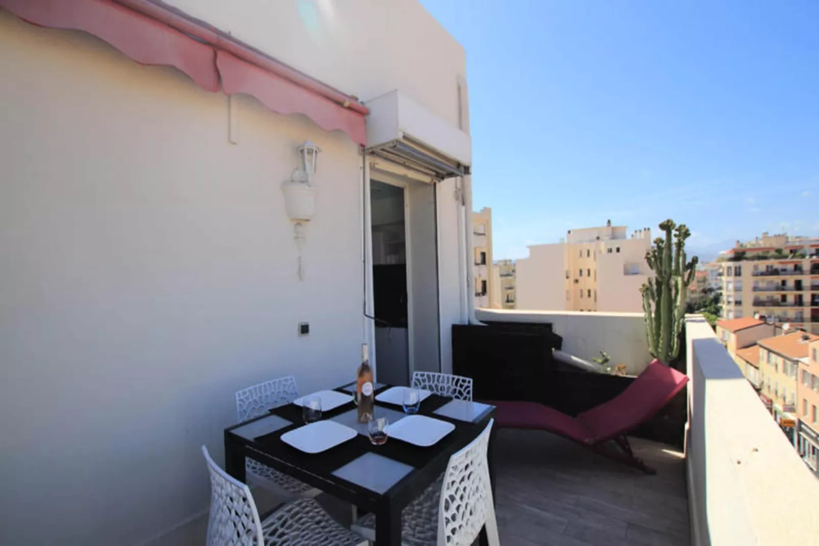 Appartements à Nice-Außenbereich Sommer