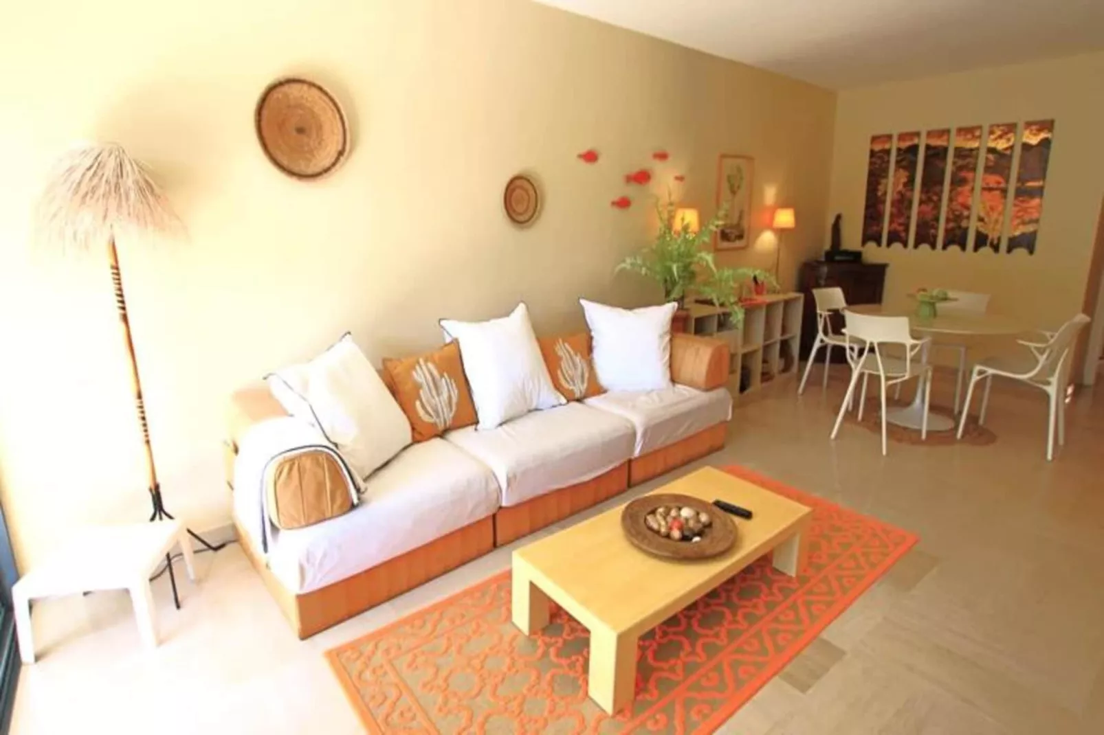 Résidence Appartement Rénové Avec 2 Chambres & Salle De Bain à La Décoration Raffinée-Salle de loisirs