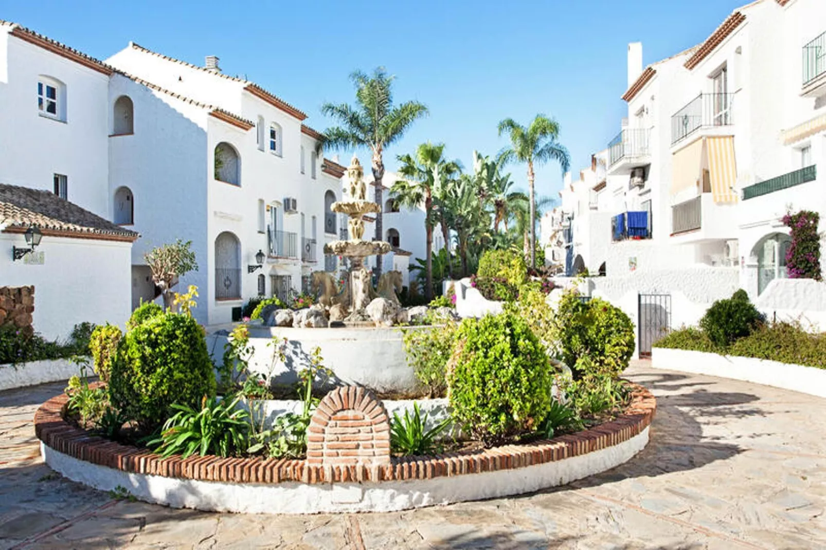 Studio à Estepona-Areas within 1km in summer