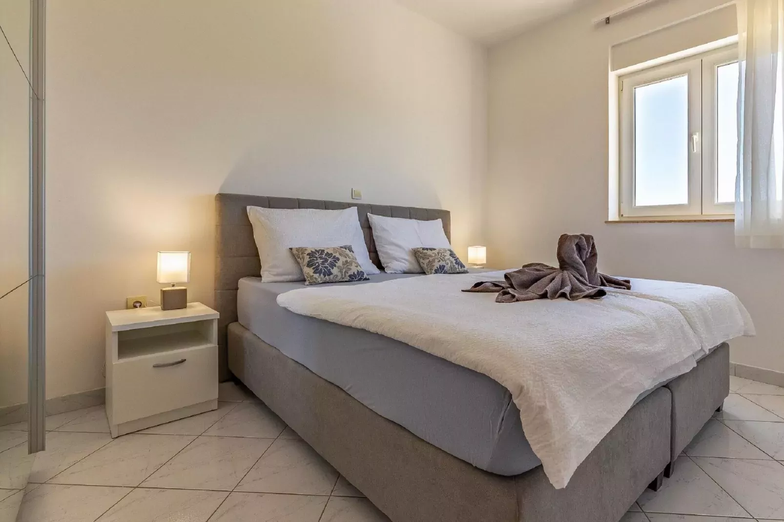 Apartment 7-Bedroom