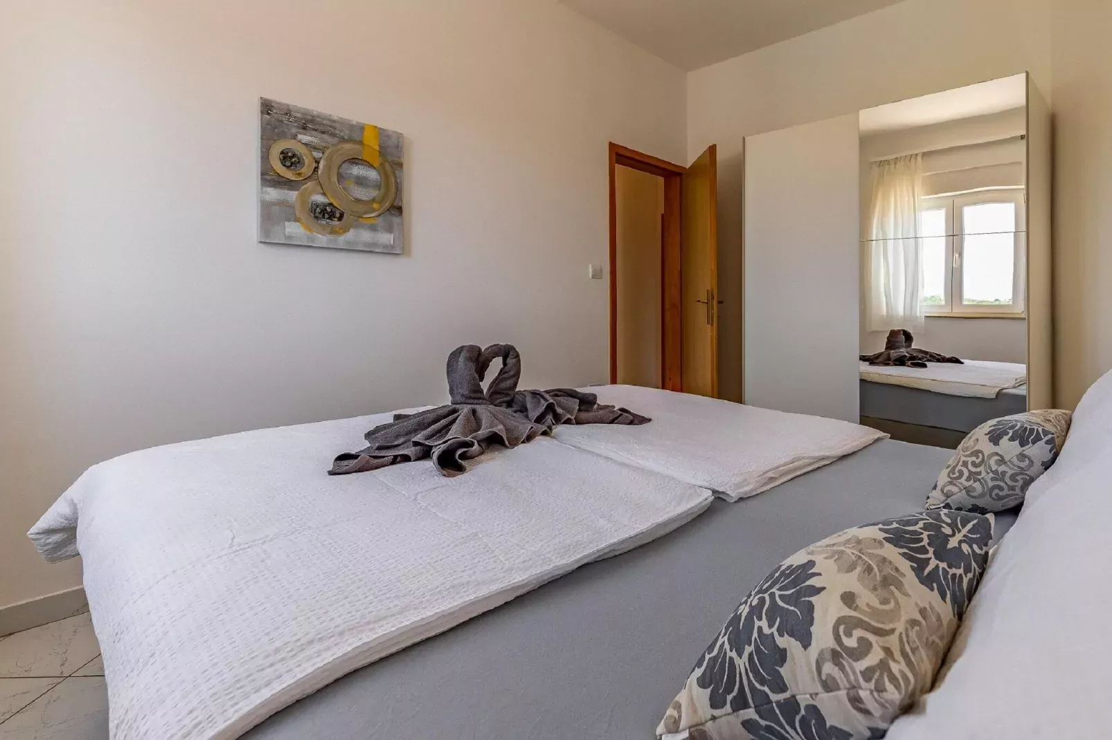 Apartment 7-Bedroom