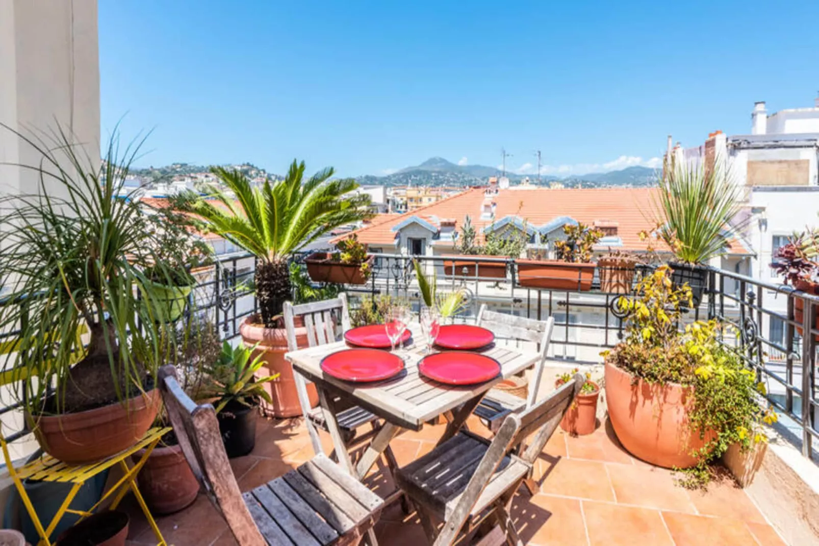 Appartements à Nice-Terrasse / balcon