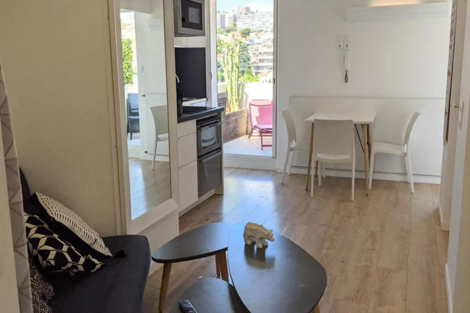 Appartements à Nice-Außenbereich Sommer