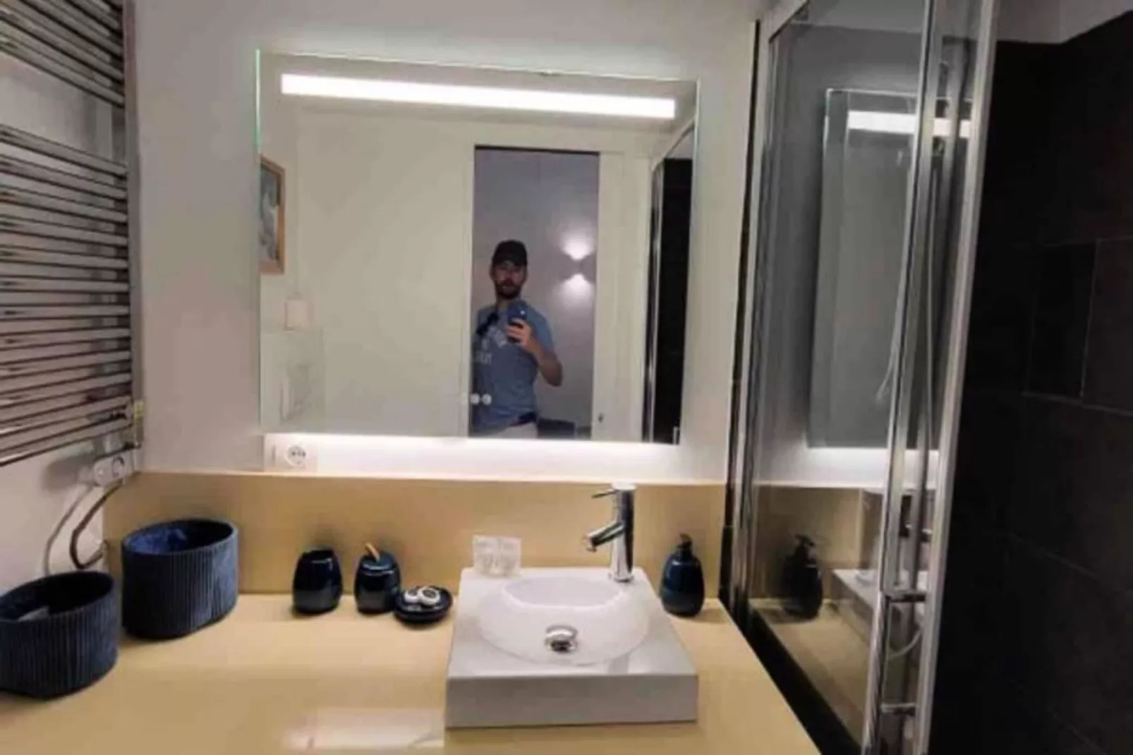 06a4 - Situation Exceptionnelle Au Port De Nice-Salle de bain