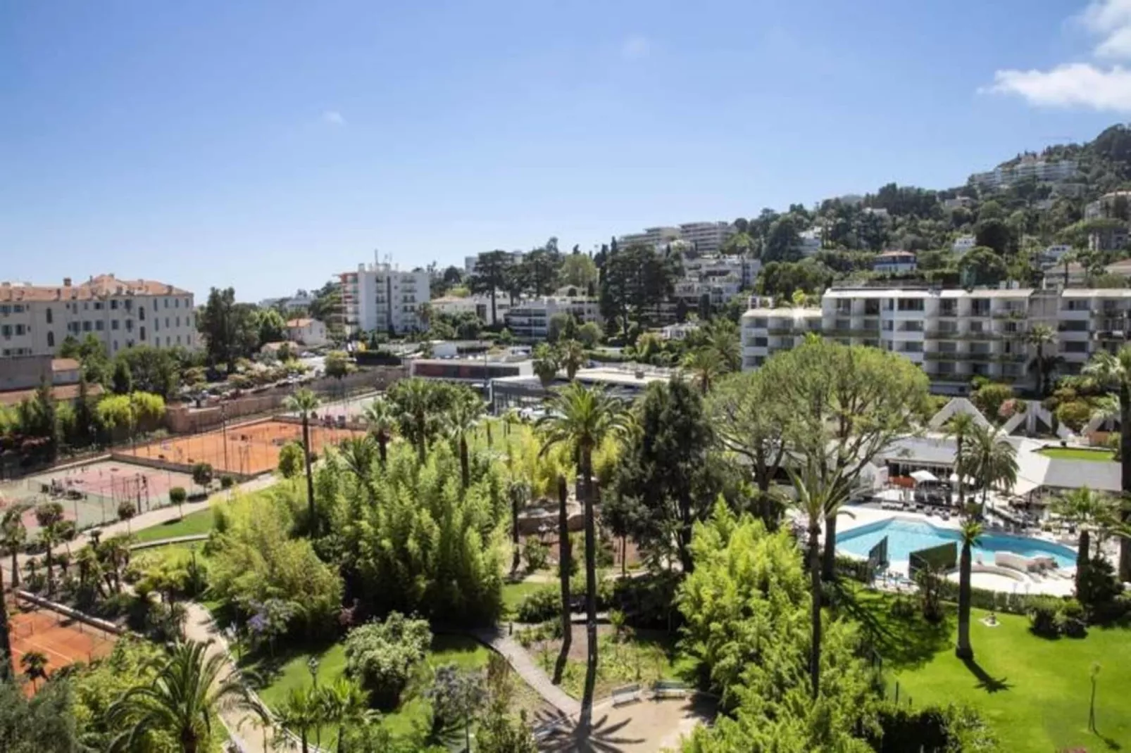 Résidence Appartement Enti&egrave;rement &eacute;quip&eacute; De 105 M2 Avec Vue Mer Et Collines-Extérieur été