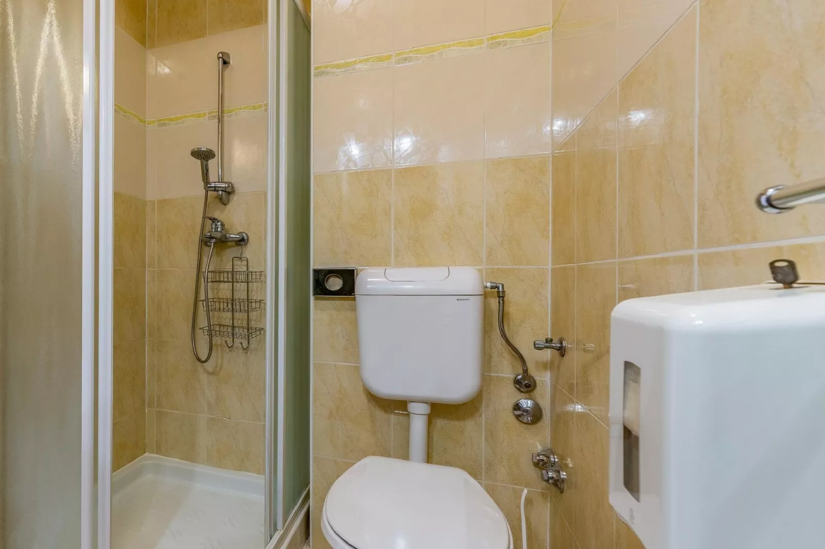 Apartment  8-Bathroom
